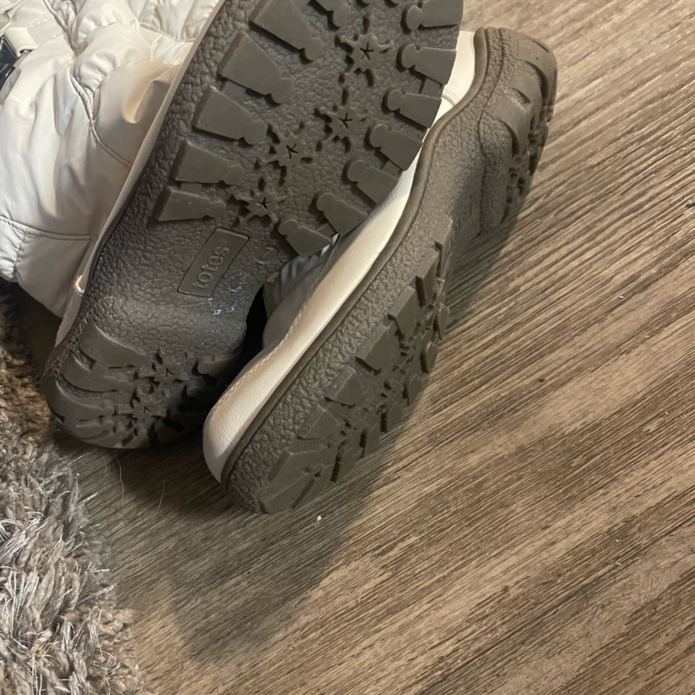 Snow boots - Picture 2 of 2